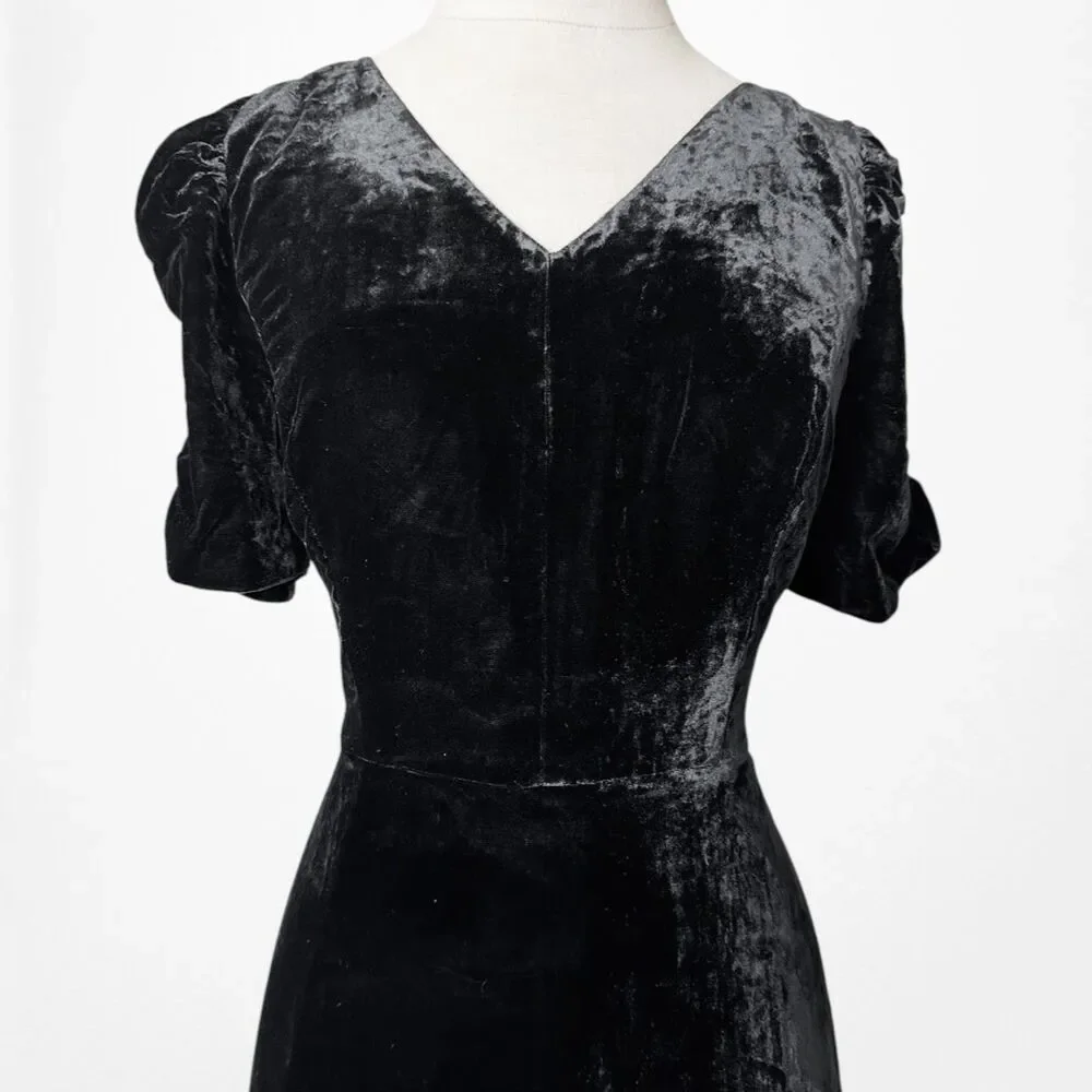 Vintage Y2K Talbots Black Velvet V-Neck Puffy Sleeve Flared Cocktail Dress M